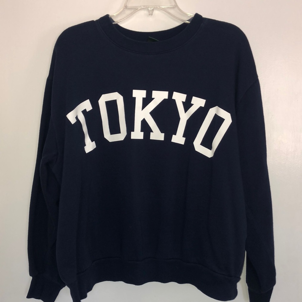 Navy blue pullover